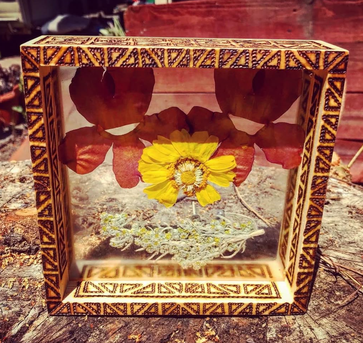 Flower Press Woodburn Frame : )